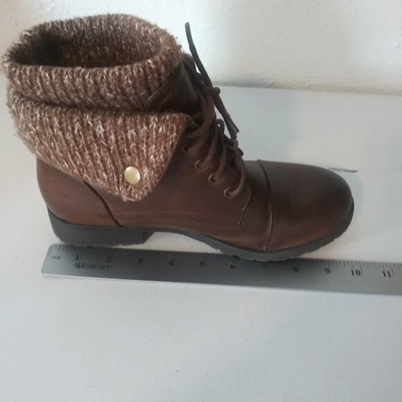 Jessica Cline women's size 8M brown sweater cuffed ankle boots - Picture 11 of 14